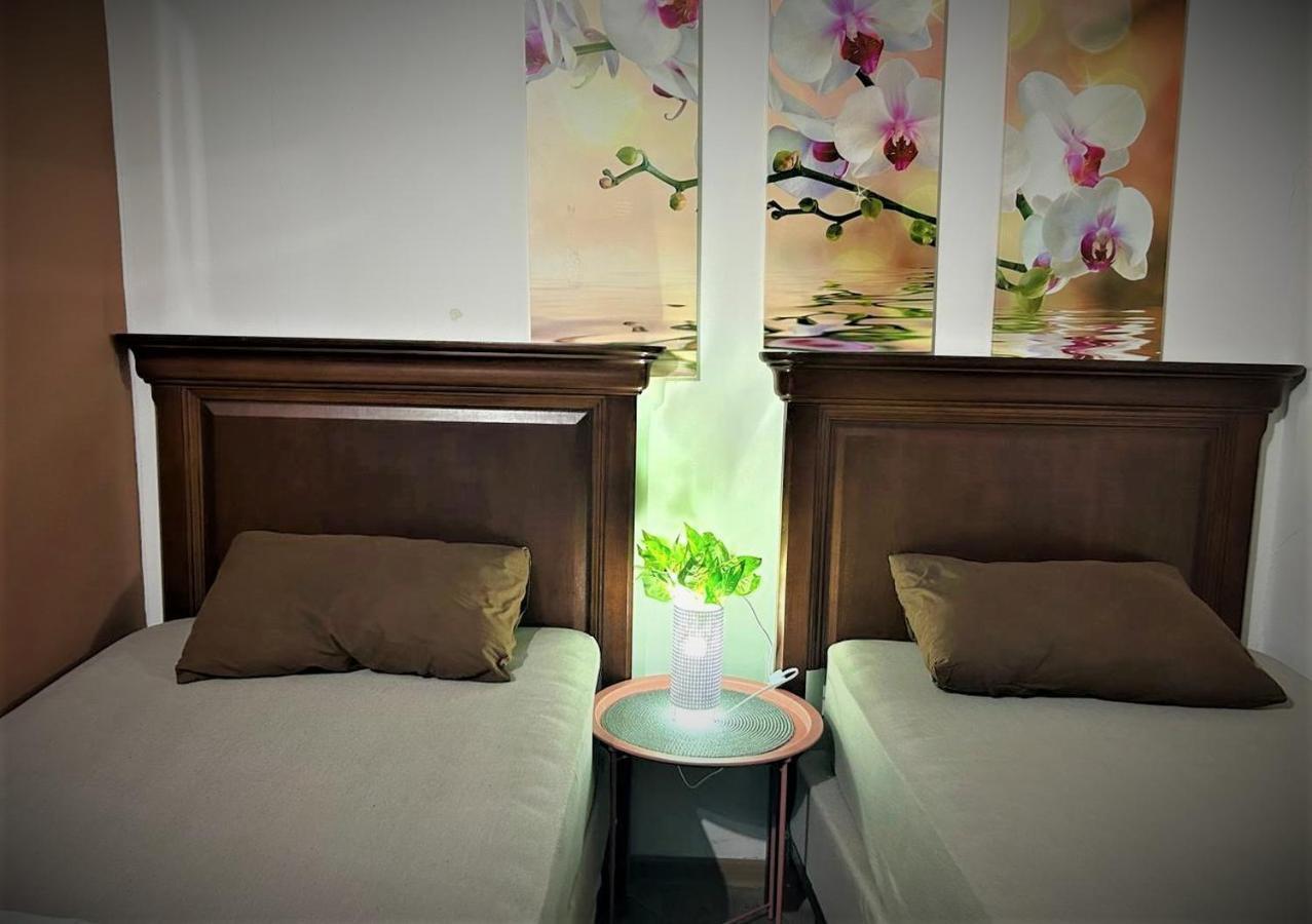 Bern Hostelキシナウ エクステリア 写真